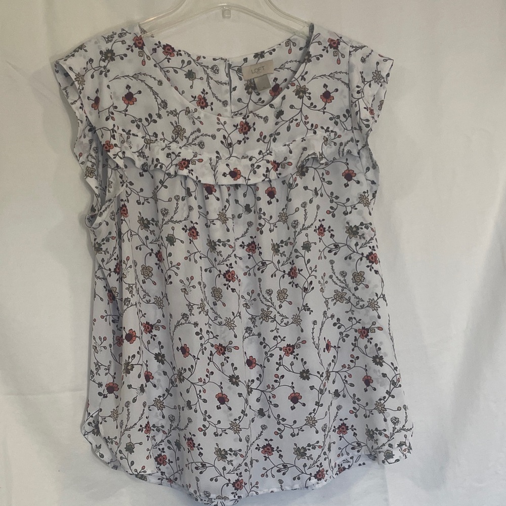 LOFT White Floral Cap Sleeve Blouse XL Pit to Pit 25” Preworn SO PRETTY - Picture 5 of 13